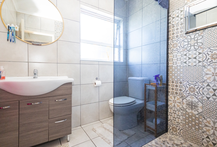 3 Bedroom Property for Sale in Table View Western Cape